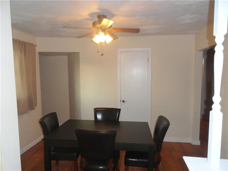 9 Michael Road Cheswick, PA 15024 - Photo 5 of 25 Dining Room.