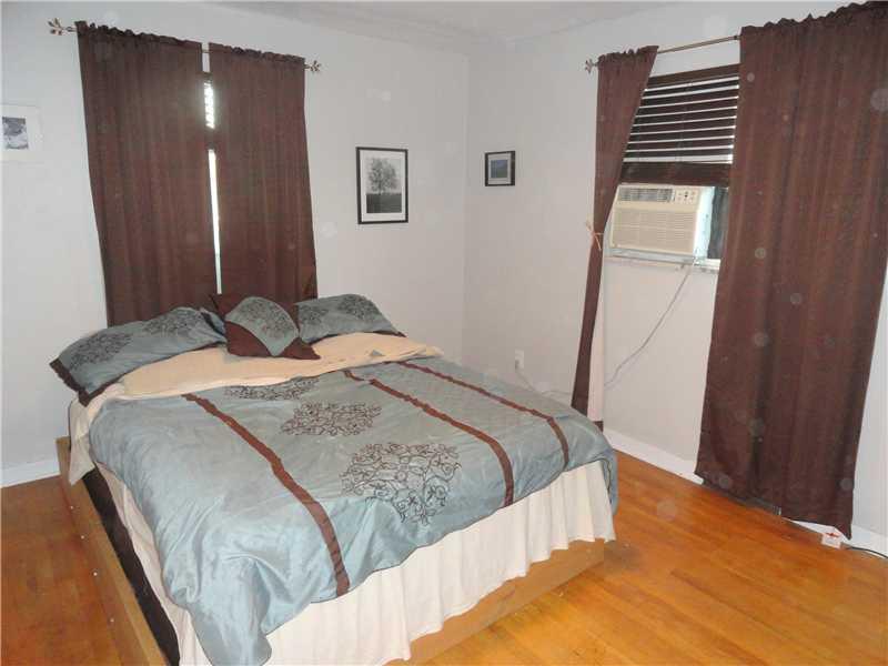 9 Michael Road Cheswick, PA 15024 - Photo 10 of 25 Master Bedroom.