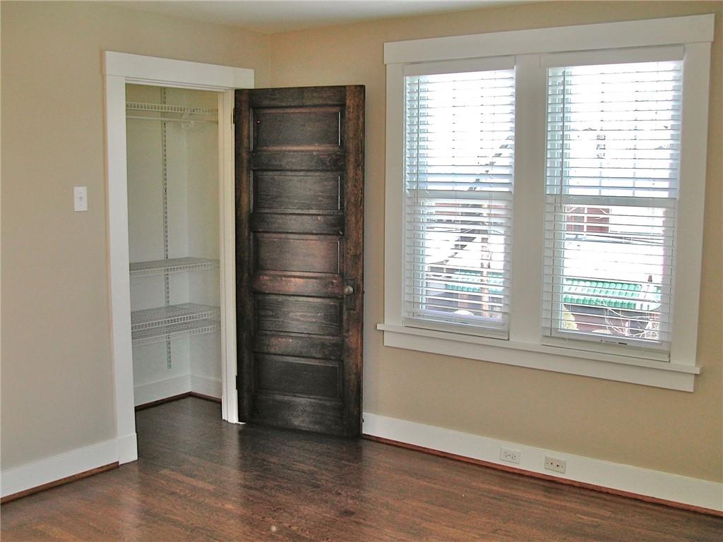 2 Dawson Court Pittsburgh, PA 15213 - Photo 20 of 34 Bedroom 1, all closets have fully adjustable closet organizers