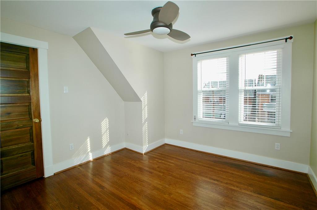 2 Dawson Court Pittsburgh, PA 15213 - Photo 21 of 34 Bedroom 2, north facing overlooking side yard & Dawson Street