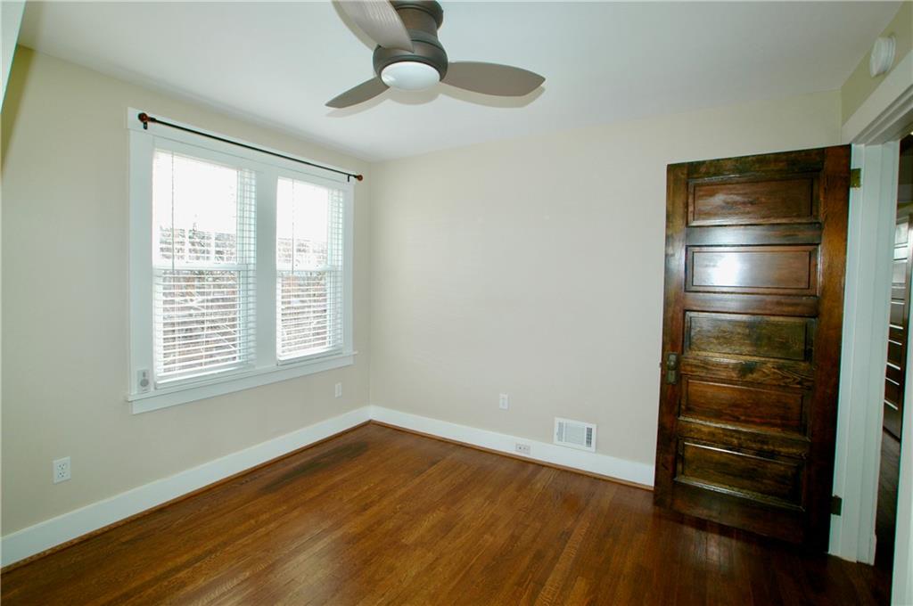 2 Dawson Court Pittsburgh, PA 15213 - Photo 22 of 34 Bedroom 2, north facing overlooking side yard & Dawson Street