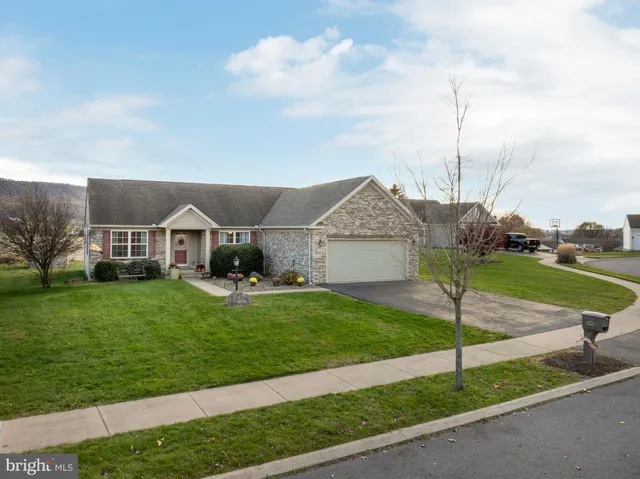 $395,900 | 245 Archers Glen Circle, Bellefonte, PA 16823