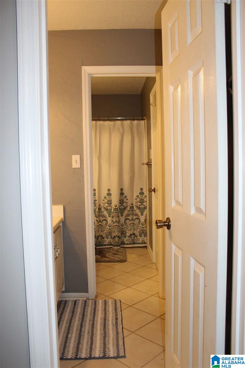 305 Old Rocky Ridge Lane Birmingham, AL 35216 - Photo 4 of 12