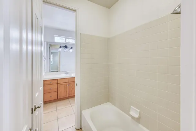 $550,000 | 1646 Hughes Avenue, Clovis, CA 93619