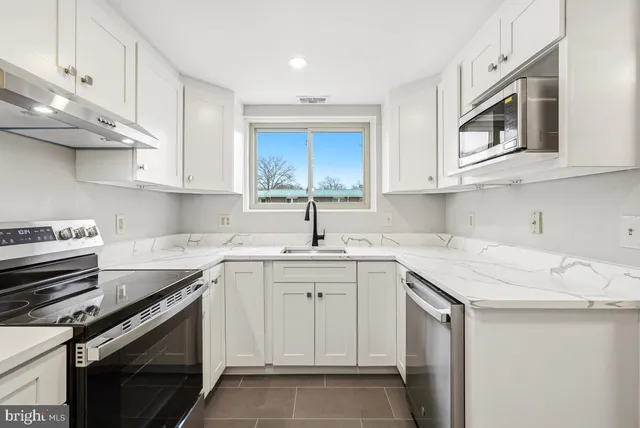 $249,000 | 3436 Chiswick Court, Unit 45H, Silver Spring, MD 20906