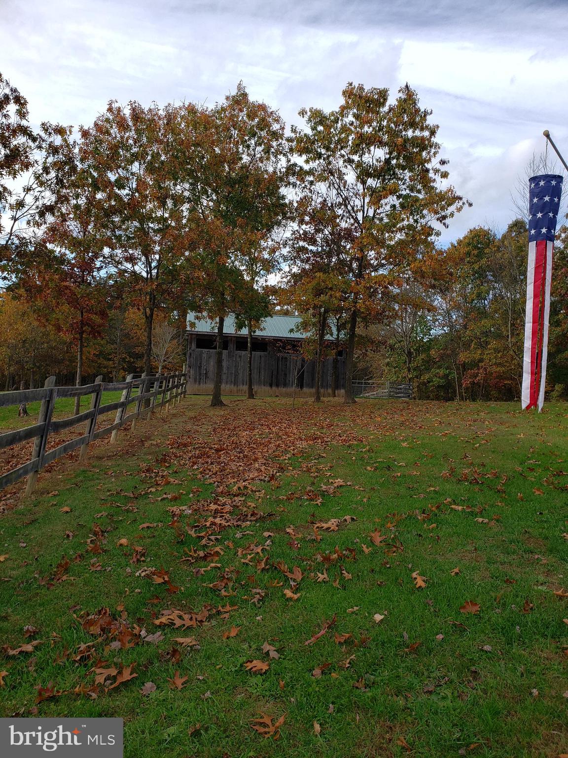 820 Packing House Road Berkeley Springs, WV 25411 - Photo 21 of 34 barn