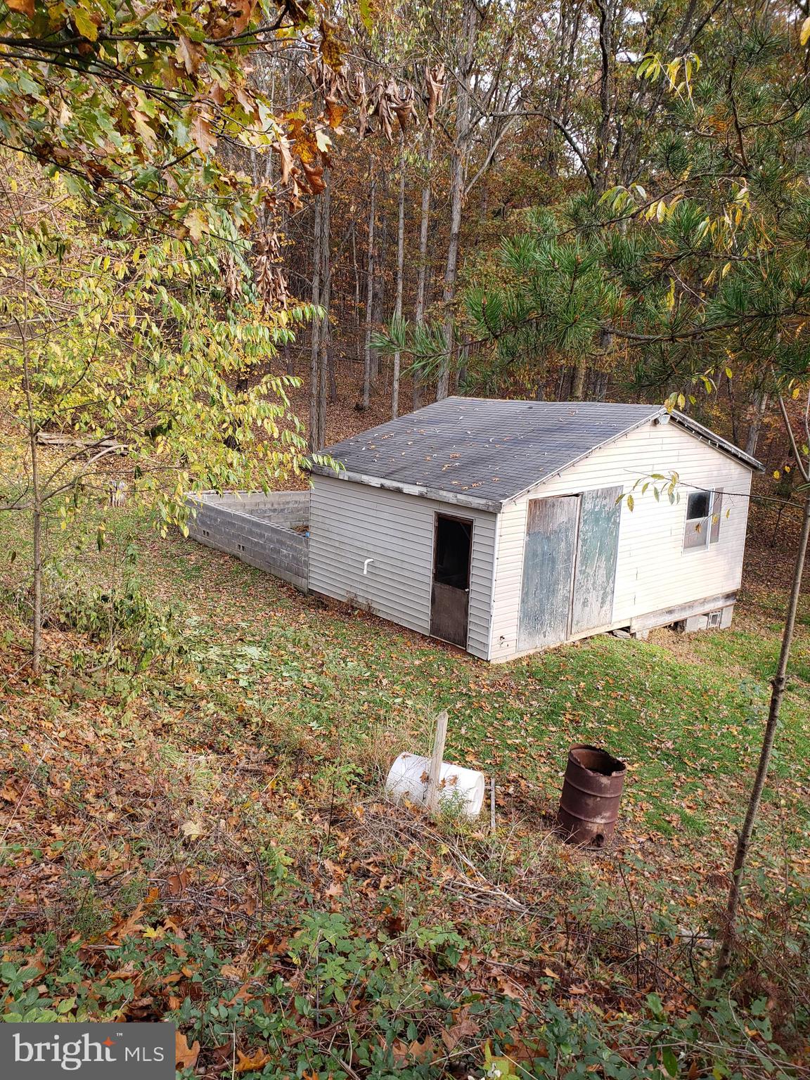 820 Packing House Road Berkeley Springs, WV 25411 - Photo 30 of 34 pig pen/ chicken house