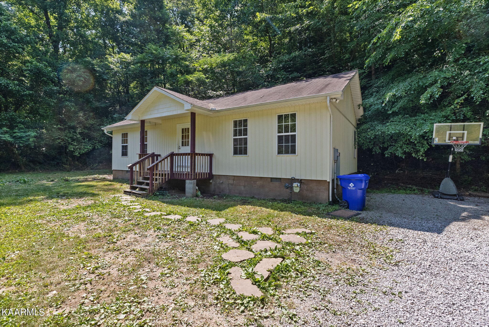 523 Old Tacora Hills Road Clinton, TN 37716 - Photo 6 of 17 Gallery Image 6