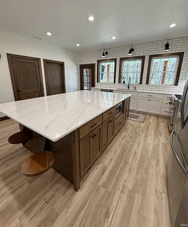 $625,000 | 3 Persimmon Lane, Loogootee, IN 47553