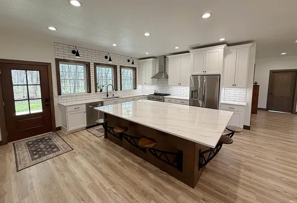 $625,000 | 3 Persimmon Lane, Loogootee, IN 47553