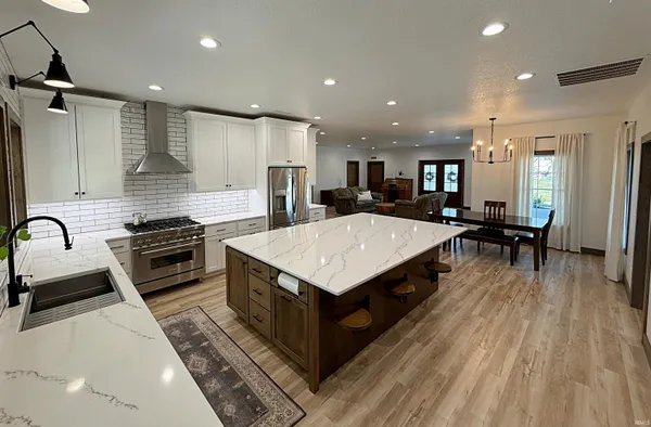 $625,000 | 3 Persimmon Lane, Loogootee, IN 47553