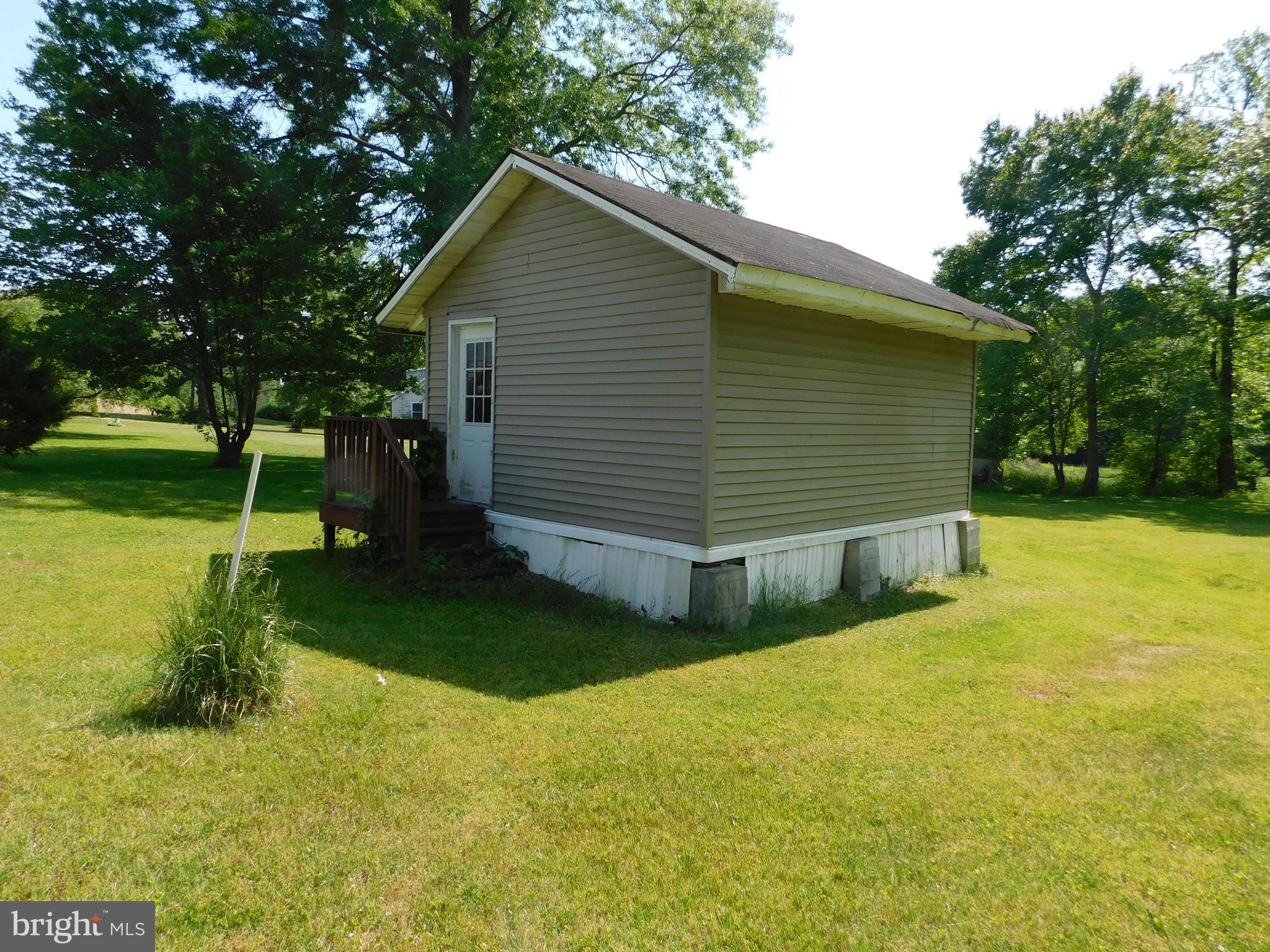 604 South Stepney Road Aberdeen, MD 21001 - Photo 4 of 6 Storage Shed