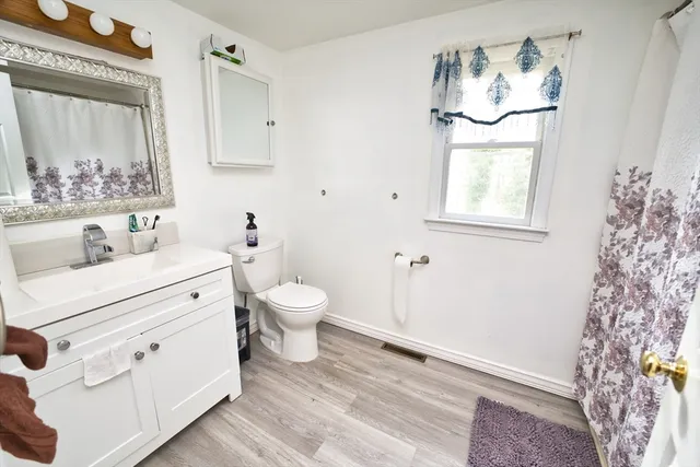 $575,000 | 267 Lincoln Road, Hyannis, MA 02601