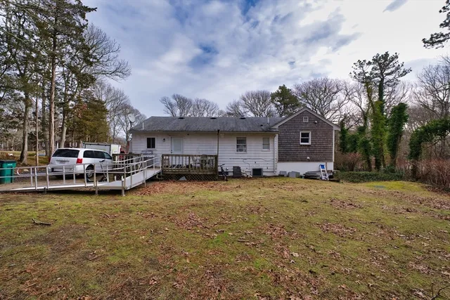 $575,000 | 267 Lincoln Road, Hyannis, MA 02601