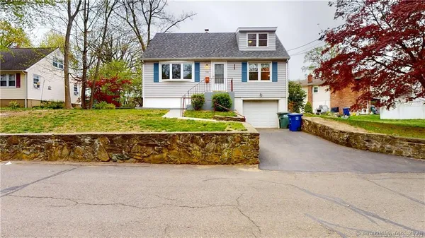 $4,000 | 145 Rooster River Boulevard, Bridgeport, CT 06606