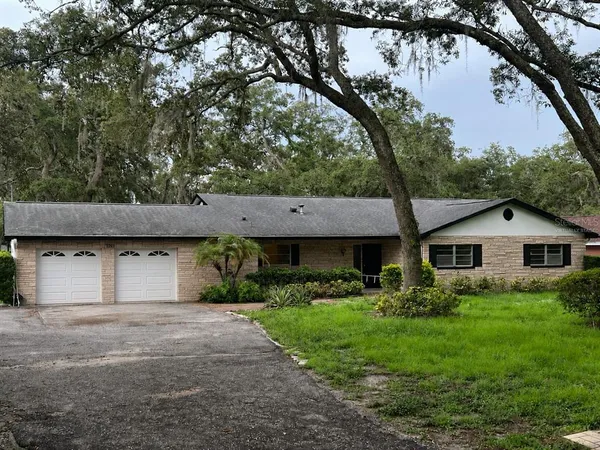 $525,000 | 12301 North 53rd Street, Temple Terrace, FL 33617