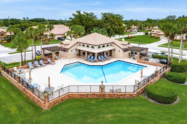 $319,000 | 8207 Cassia Drive, Boynton Beach, FL 33472