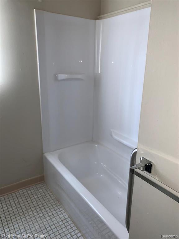 1252 East West Maple Road, Unit 5 Walled Lake, MI 48390 - Photo 14 of 19