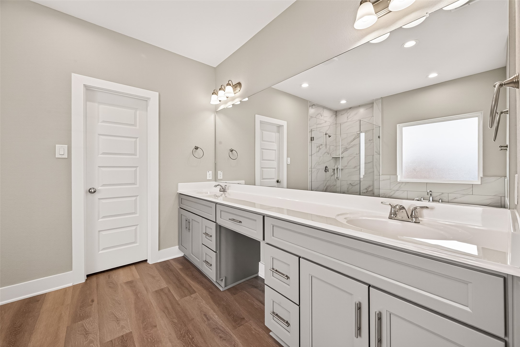 3514 Runnels Street, Unit B Houston, TX 77003 - Photo 18 of 39 Take a first look at this gorgeous ensuite bath! Of course, double sinks and lots of storage.