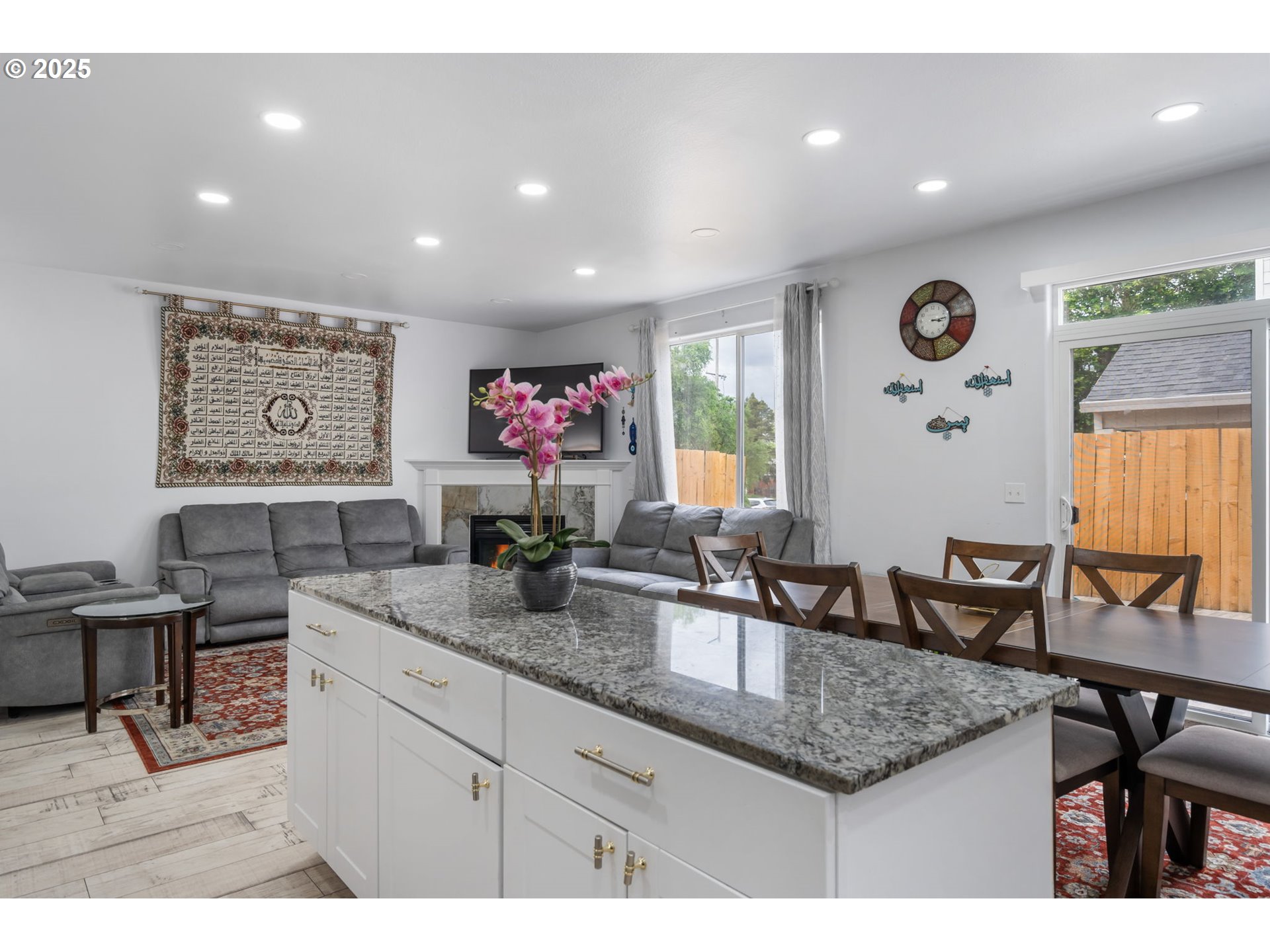 19577 Southwest Treehouse Lane Beaverton, OR 97078 - Photo 13 of 37