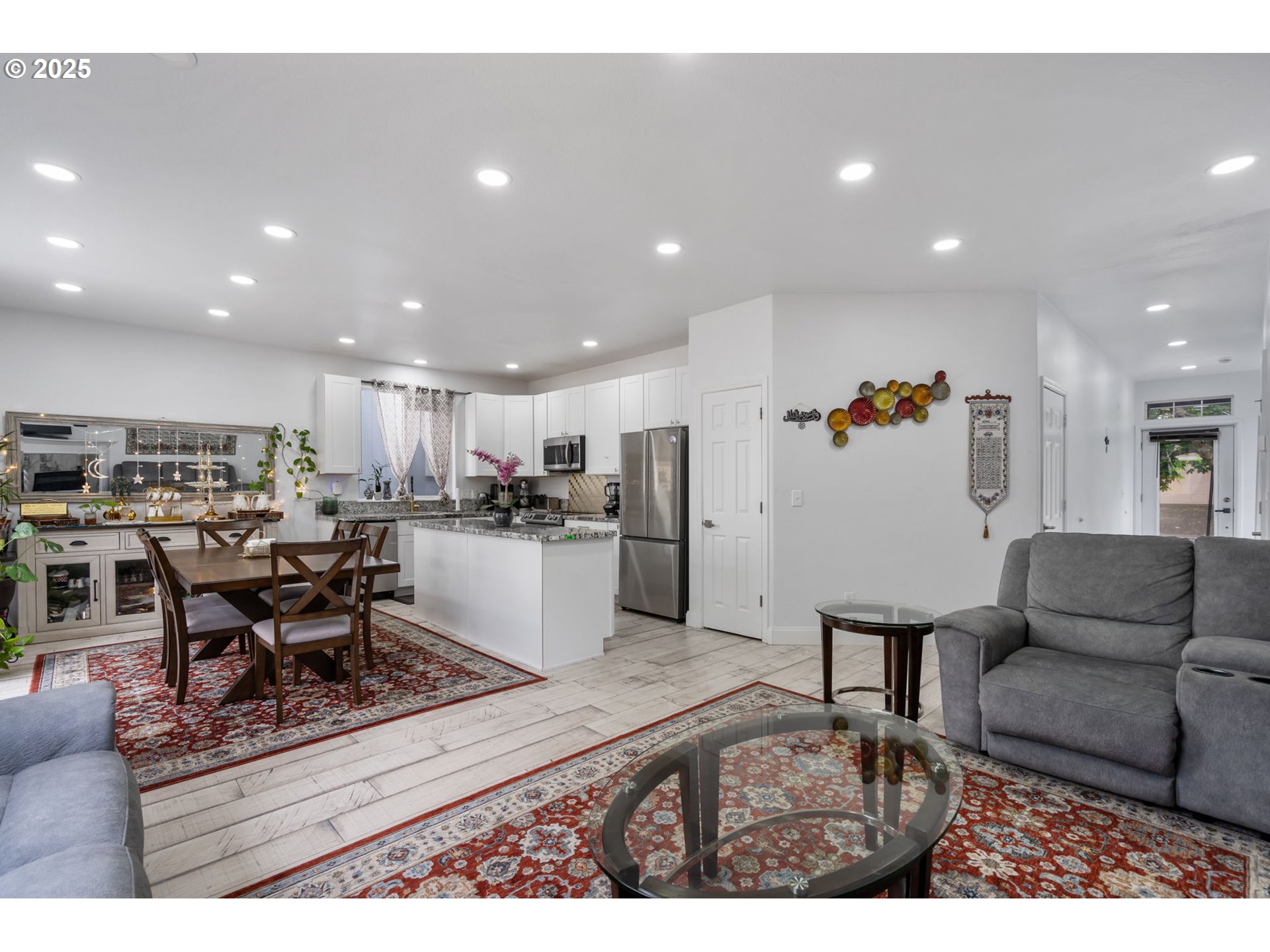 19577 Southwest Treehouse Lane Beaverton, OR 97078 - Photo 9 of 37