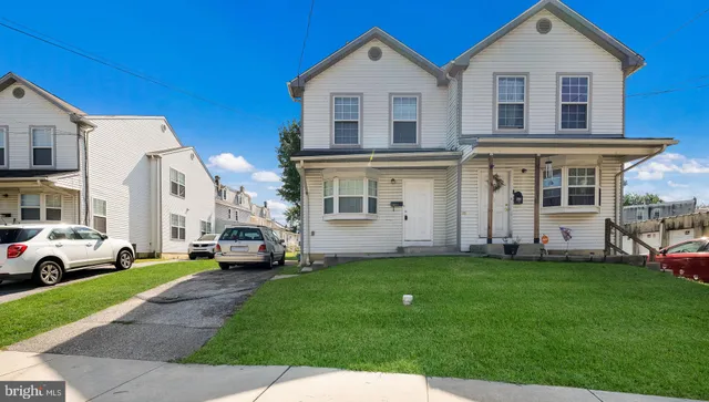 $2,495 | 1308 Worrell Street, Crum Lynne, PA 19022
