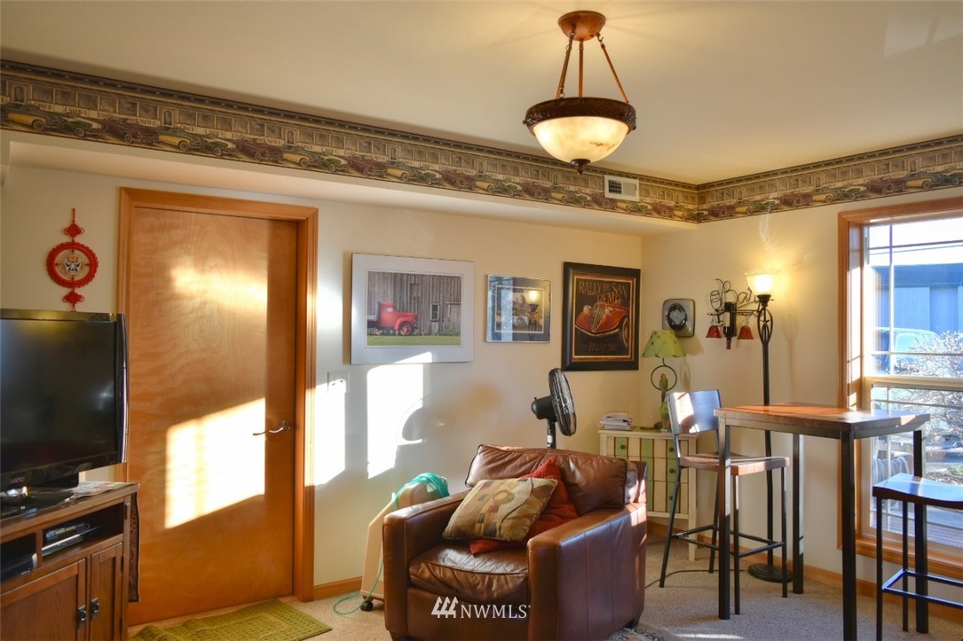 2810 McLeod Road Bellingham, WA 98225 - Photo 8 of 18 Gallery Image 8