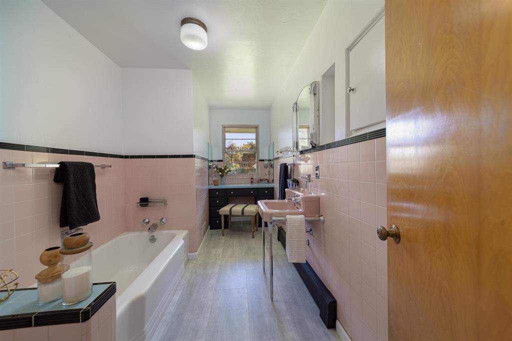 604-26 26 1/2 Road Grand Junction, CO 81506 - Photo 15 of 21 a living room with furniture and a flat screen tv