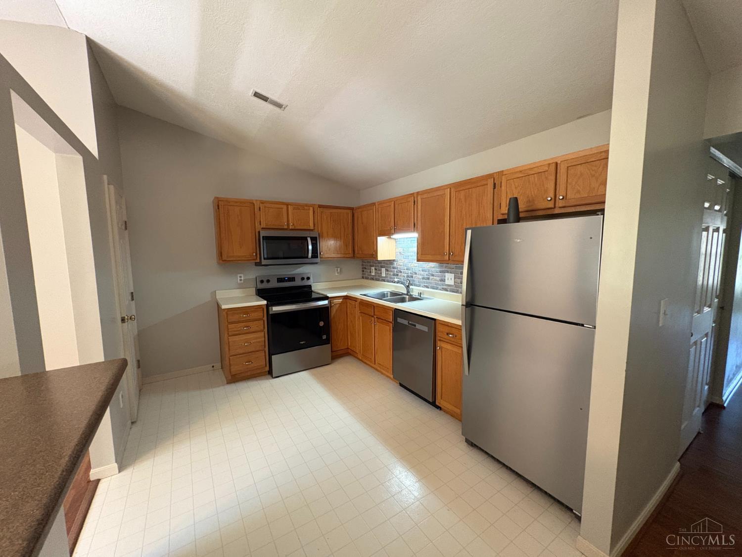 3701 West Galbraith Road, Unit 52 Cincinnati, OH 45247 - Photo 9 of 15