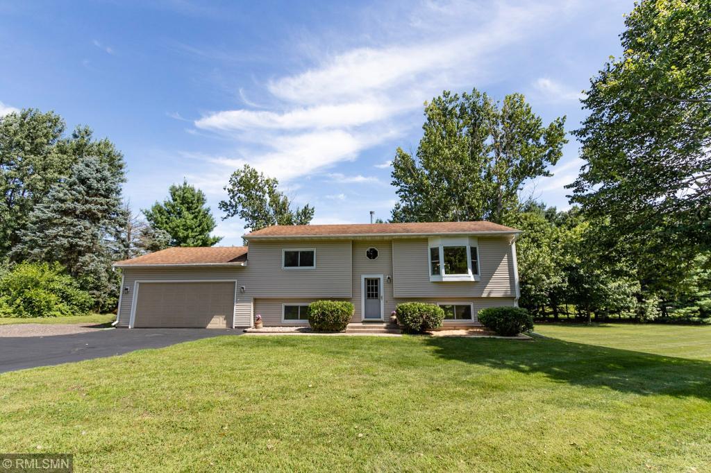 835 Dorwin Road Hudson, WI 54016 - Photo 2 of 38 Gallery Image 2