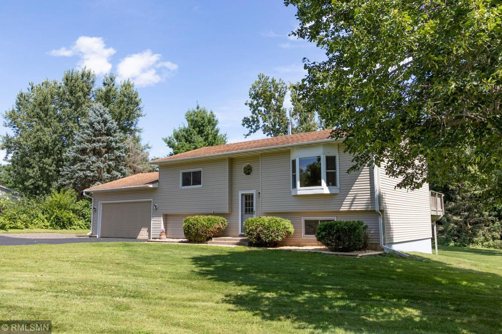 835 Dorwin Road Hudson, WI 54016 - Photo 4 of 38 Gallery Image 4