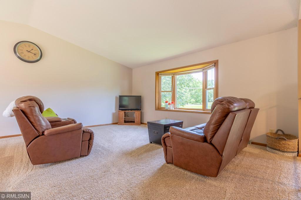 835 Dorwin Road Hudson, WI 54016 - Photo 7 of 38 Gallery Image 7