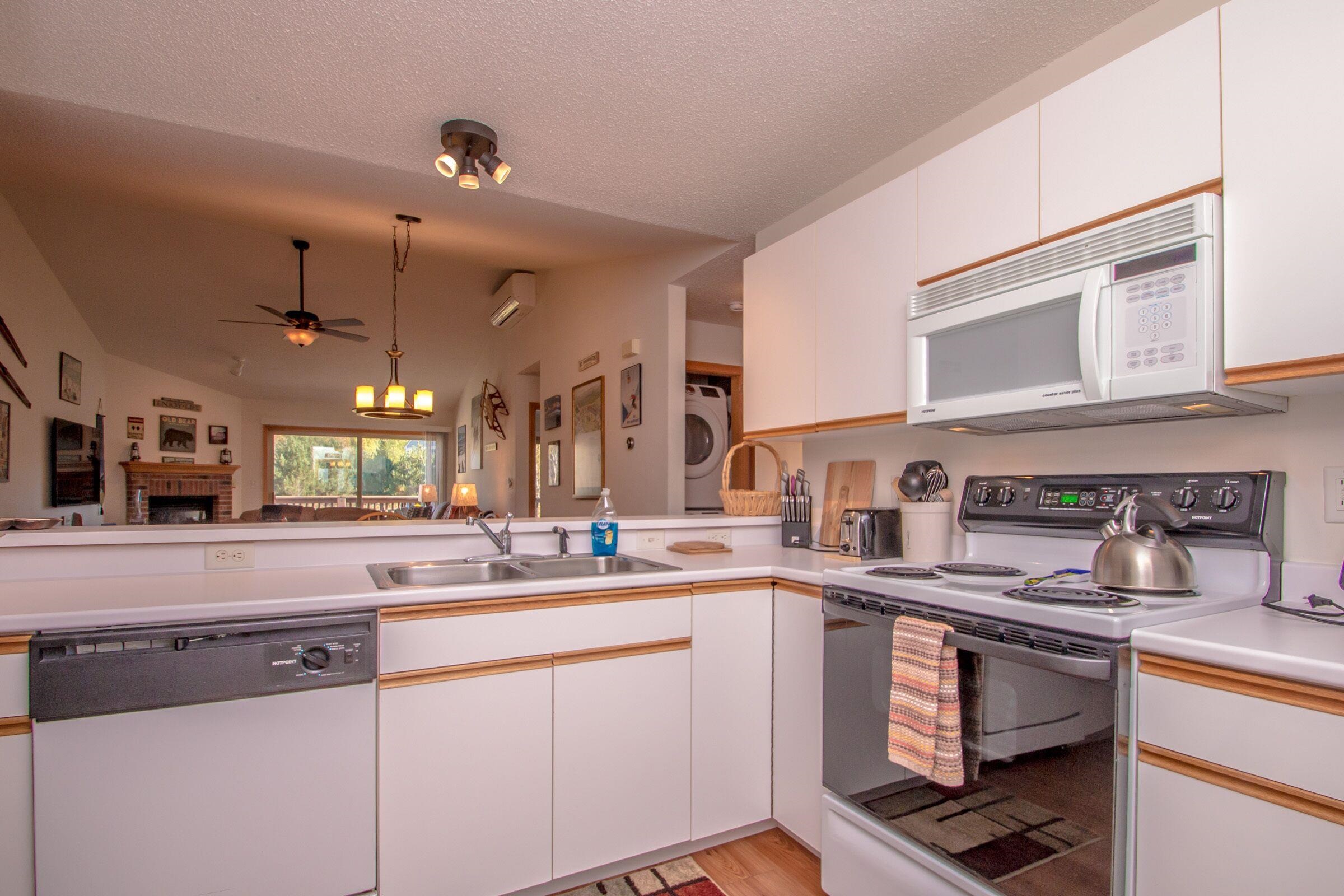 67 Stickney Circle, Unit 40 Carroll, NH 03595 - Photo 4 of 12