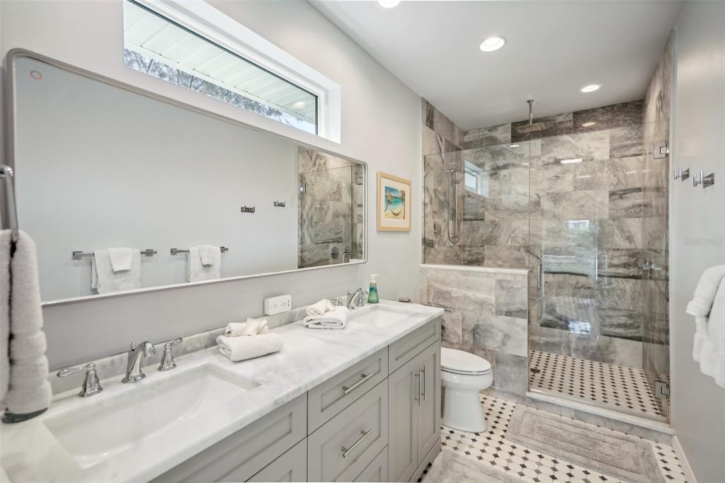 501 Channel Lane Longboat Key, FL 34228 - Photo 19 of 53