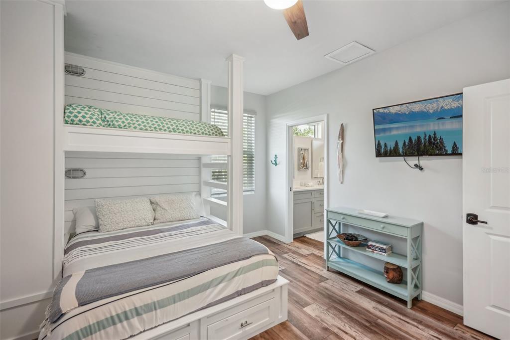 501 Channel Lane Longboat Key, FL 34228 - Photo 24 of 53