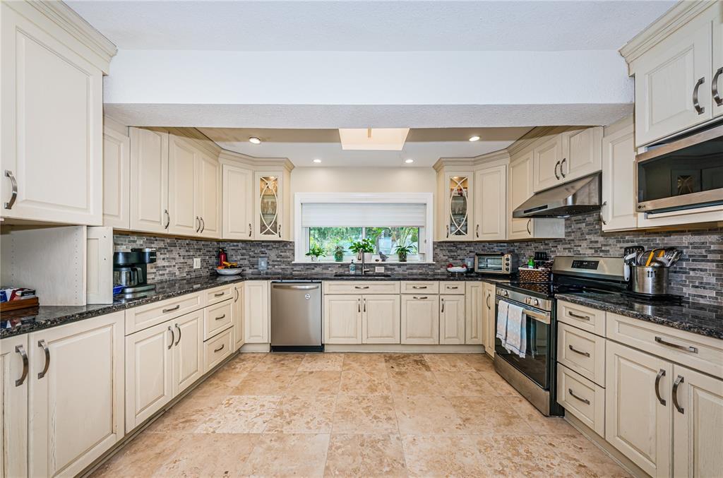 2834 Pelham Road North St. Petersburg, FL 33710 - Photo 31 of 61