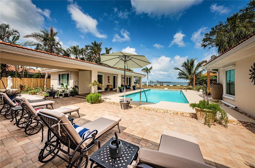 2834 Pelham Road North St. Petersburg, FL 33710 - Photo 6 of 61