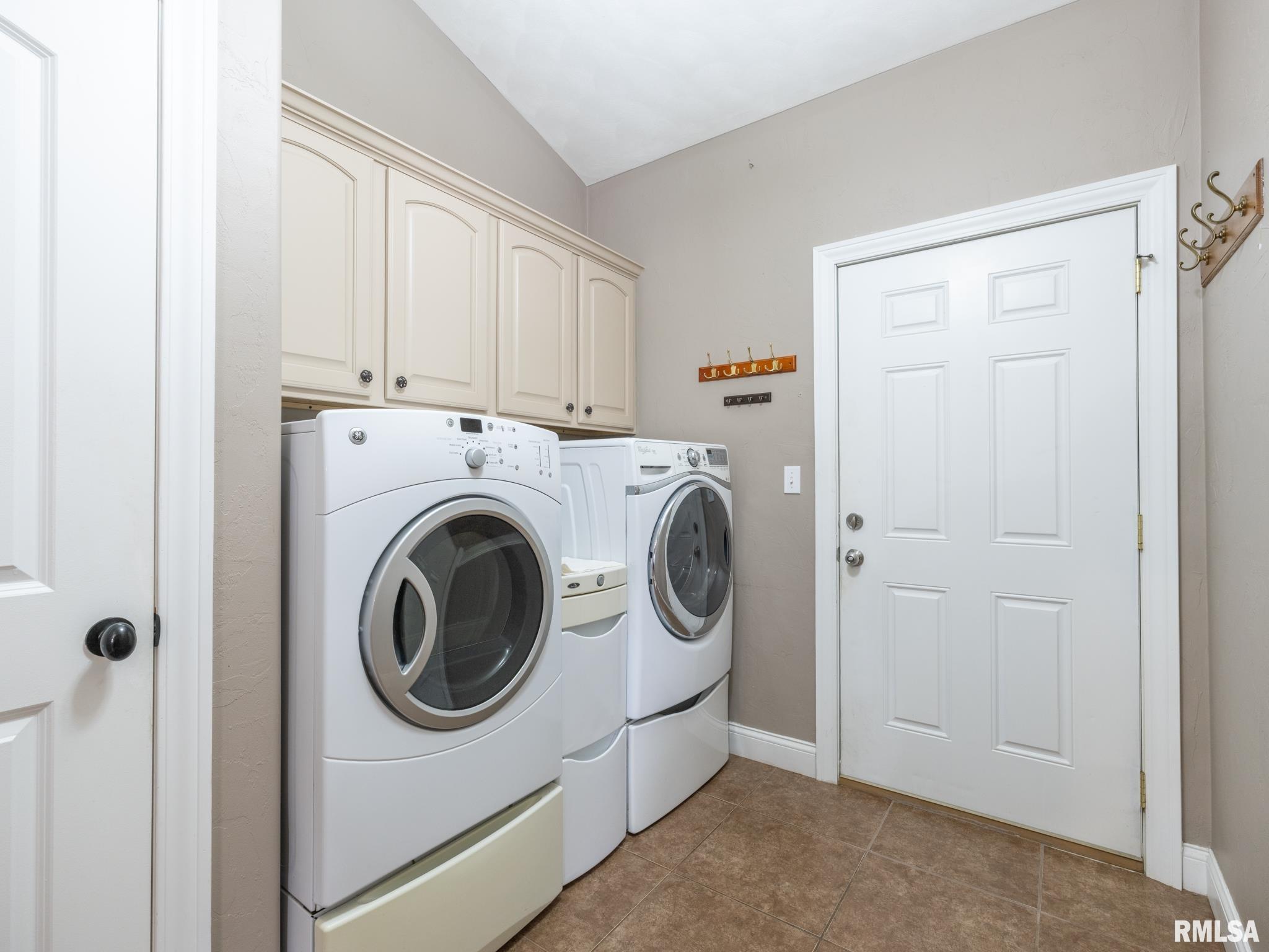1505 Remington Road Pekin, IL 61554 - Photo 35 of 57 Gallery Image 35