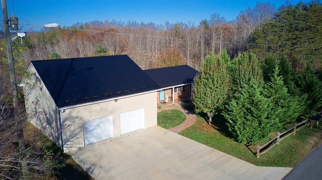 3139 Heidelbach School Road Stuart, VA 24171 - Photo 3 of 36 Gallery Image 3