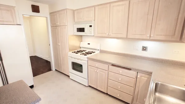 $5,200 | 460 Highcrest Drive, Wilmette, IL 60091