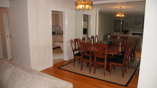 $5,200 | 460 Highcrest Drive, Wilmette, IL 60091