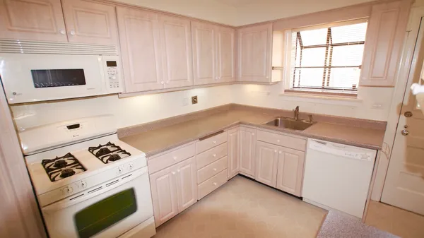 $5,200 | 460 Highcrest Drive, Wilmette, IL 60091