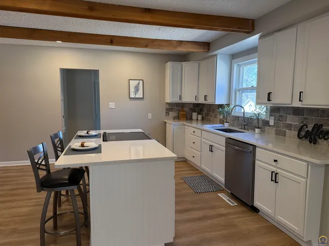 $165,000 | 701 South 3rd Street, Madison, KS 66860