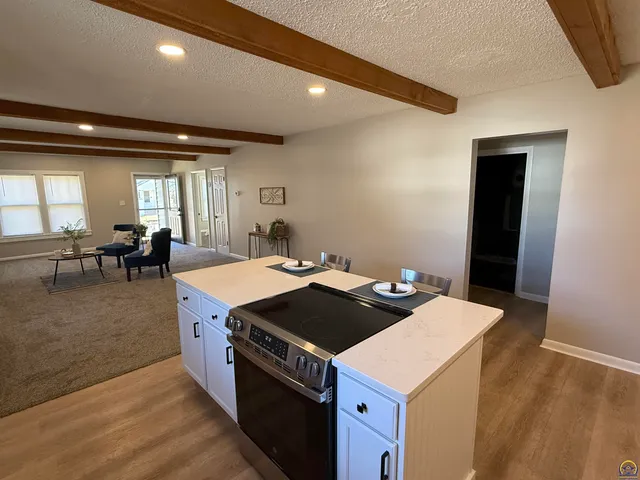 $165,000 | 701 South 3rd Street, Madison, KS 66860