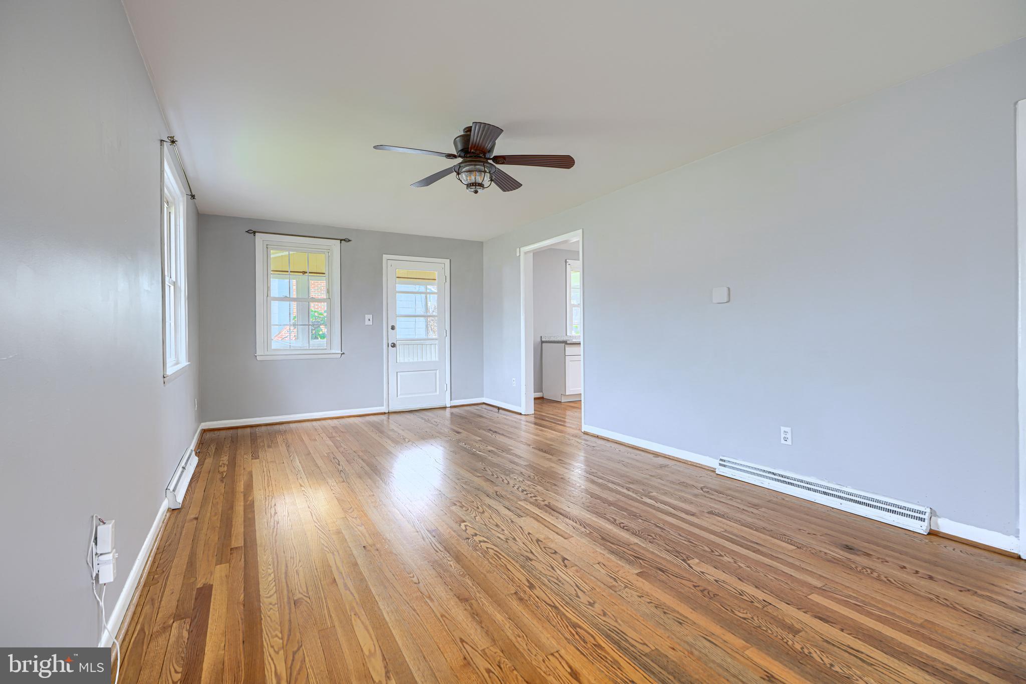 559 Fairmount Road Linthicum Heights, MD 21090 - Photo 6 of 58 Great natural light