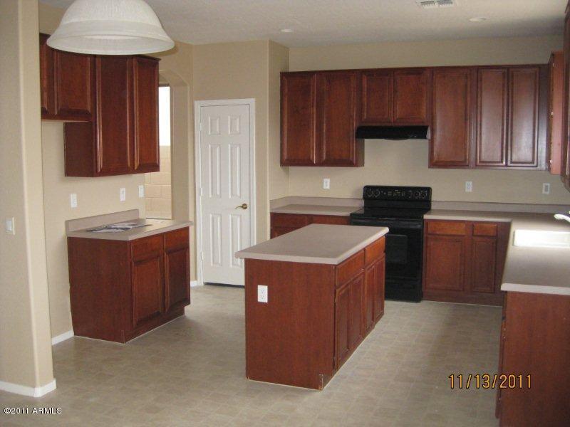 3510 West Riordan Ranch Road Phoenix, AZ 85083 - Photo 4 of 5 Kitchen