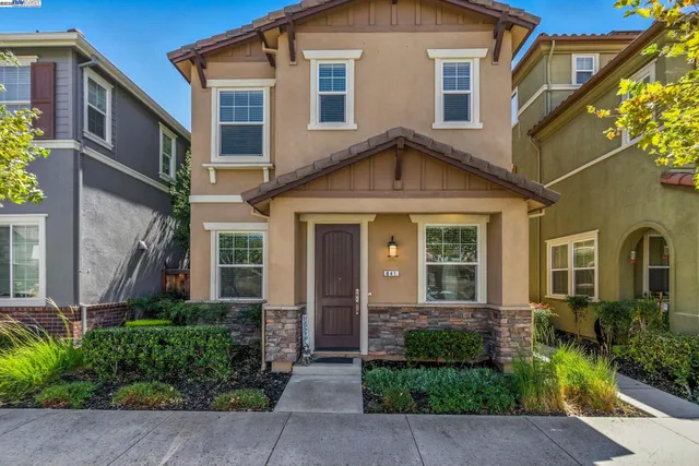 $610,000 | 841 Fan Palm Lane, Brentwood, CA 94513