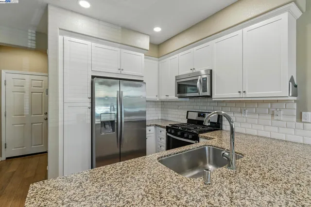 $610,000 | 841 Fan Palm Lane, Brentwood, CA 94513