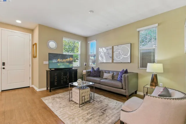 $610,000 | 841 Fan Palm Lane, Brentwood, CA 94513