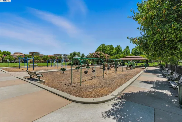 $610,000 | 841 Fan Palm Lane, Brentwood, CA 94513